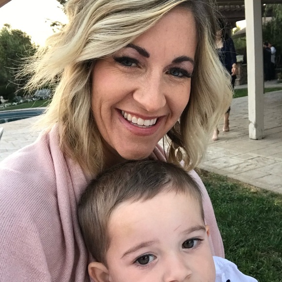 Meet your Posher, Melissa - Picture 1 of 1